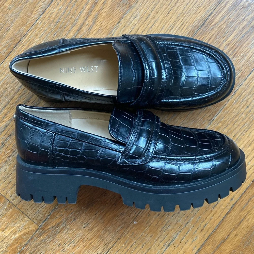 Nine West Chunky Black Pebbled Loafers, size women’s US 5.5 - Picture 1 of 6